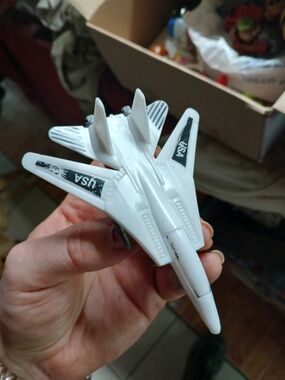 Swing Wing F-14 Tomcat toy plane  Top Gun Maverick- 1:58 Scale Plastic